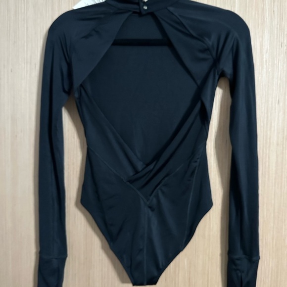 We Are HAH Gloves Off One Piece Swimsuit/Bodysuit, Size XS (v) - Picture 5 of 10